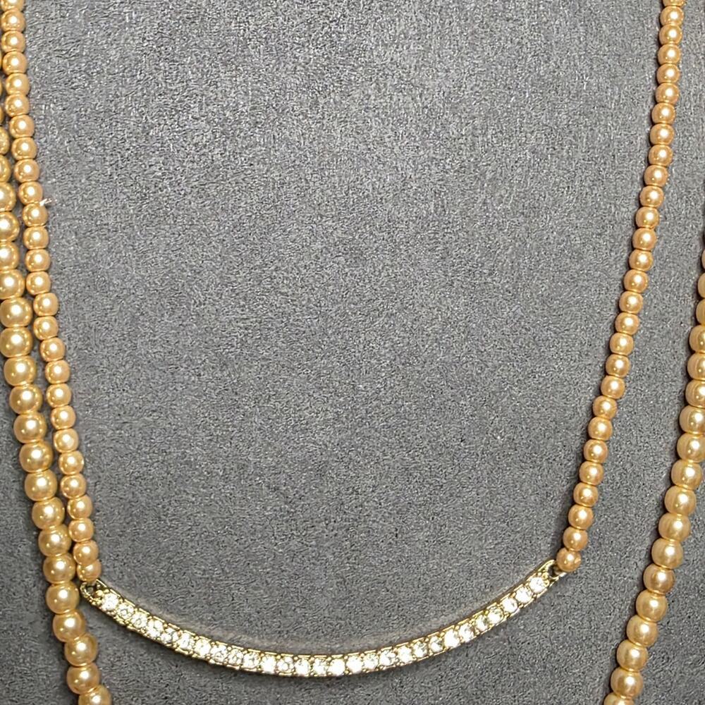 Chico’s Layered Pearl Necklace Crystal Bar Double Strand Statement Gold Tone 54 - Picture 10 of 13